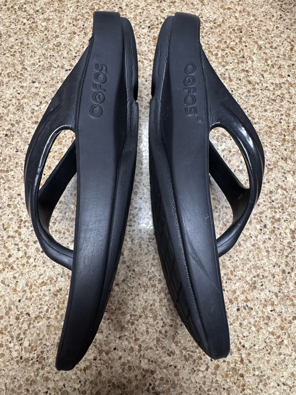 OOFOS comfort focused